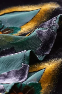 Hot Aaliyah Floral Velvet Topper Toppers