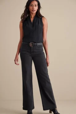 Online Akira Tank Tops