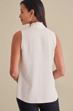 Online Akira Tank Tops