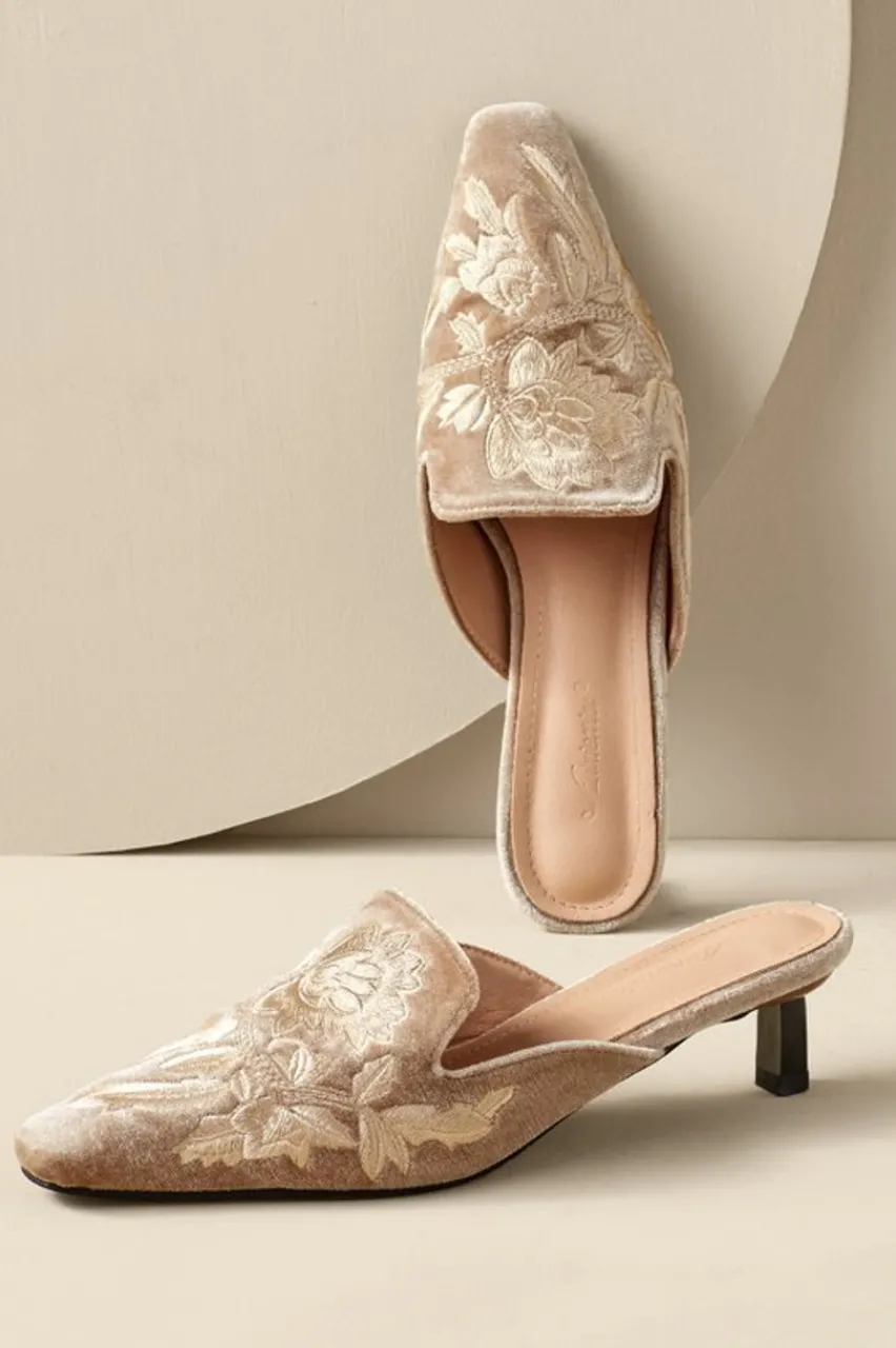Hot Carolina Embroidered Mule Shoes