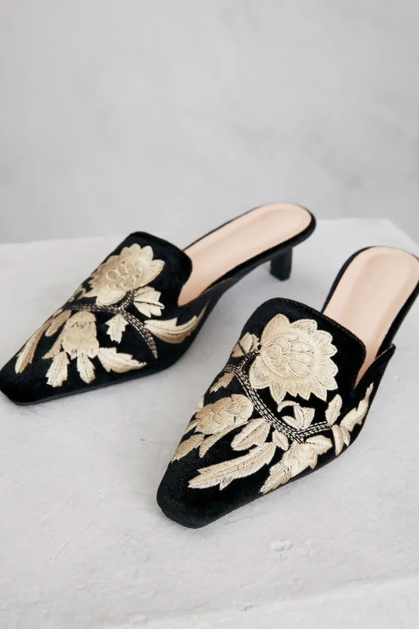 Hot Carolina Embroidered Mule Shoes
