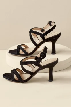 Online Pelle Moda Wayve Strappy Sandal Shoes