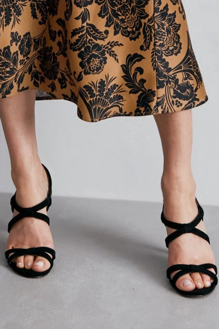 Online Pelle Moda Wayve Strappy Sandal Shoes