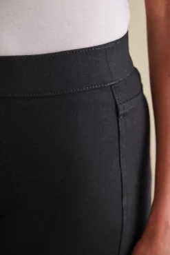 Hot Ultimate Denim Pull-On Slim Leg Jeans Jeans